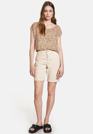 Shorts - oatmeal