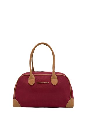 Borsa rossa con manici e angoli inferiori color cuoio, chiusura con zip e logo GianMarcoVenturi sul davanti.