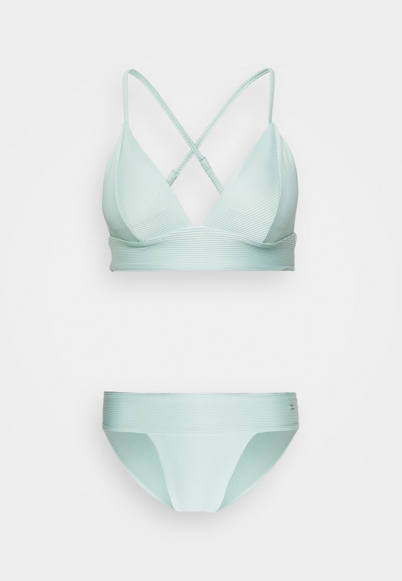 Conjunto de biquíni verde menta com textura canelada, apresentando um top triangular e parte de baixo com cobertura média, destacando alças cruzadas nas costas.