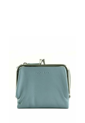 Petit porte-monnaie en cuir bleu avec cadre en métal argenté et fermoir, embossé "PICARD" sur le devant.