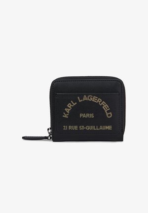 Czarny portfel na zamek z złotym napisem „Karl Lagerfeld Paris 21 Rue St-Guillaume” na przedniej kieszeni.