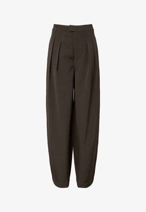 Pantaloni in tessuto marrone scuro, con una vestibilità ampia, pinces sul davanti e una texture liscia. Gli orli sono leggermente arrotondati.