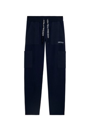 Pantalones jogger azul marino con cintura elástica, logo blanco "FREDDY" en los cordones y bolsillo, con dos bolsillos delanteros y dos laterales.