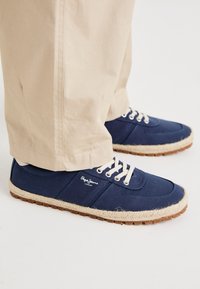 DRENAN SPORTY - Pantofi casual cu șiret - washed navy