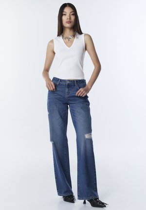 - Jeansy Straight Leg