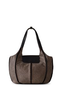 Braune und schwarze Handtasche mit strukturiertem Design, schwarzem Rand und Griff, ausgestattet mit einer Vordertasche mit Klappe und einer geschwungenen, strukturierten Form.