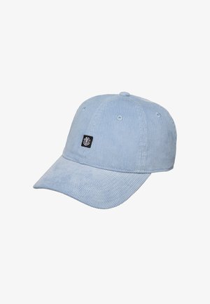 Hellblaues Cord-Baseballcap mit gebogenem Schirm und kleinem schwarzem Logo-Patch in der Mitte vorne.