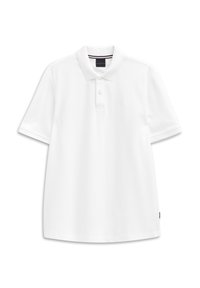 Weißes Kurzarm-Polohemd mit Kragen, zwei Knöpfen und dezentem Markenlogo auf der Brust, auf einem weißen Hintergrund präsentiert.