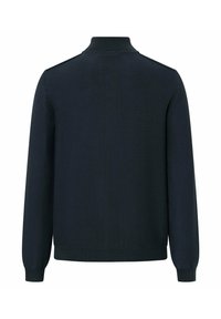 Granatowy długi sweter z dzianiny z rękawami na całej długości, z prążkowanymi mankietami, dolnym brzegiem i kołnierzem typu mock neck, widoczny z tyłu.