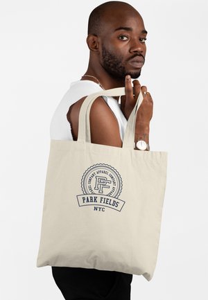 Henry Tiger, PARK FIELDS APPAREL COMPANY, piaskowy