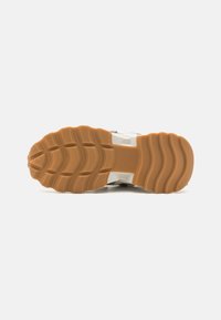 Steve Madden TAZMANIA - Trainers - pewter/gold
