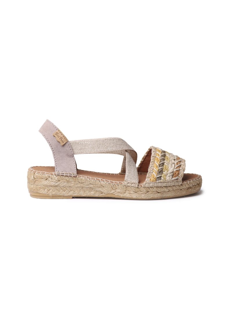 Beige espadrilové sandály s propleteným svrškem a žlutými a hnědými akcenty, s přírodní jutu podešví a křížovými elastickými pásky pro podporu.