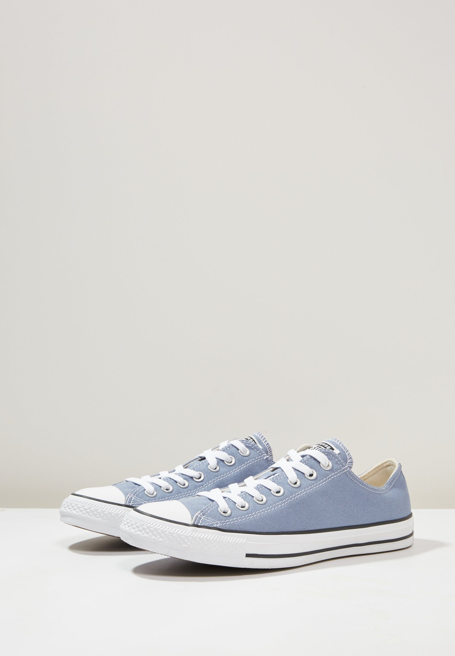 converse stellar indigo