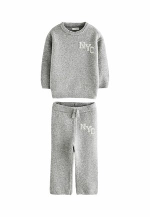 Next REGULAR FIT NYC VARSITY  SET - Stoffhose - grey