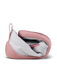 Gray slip-on shoe with a pink rubber sole, featuring a textured fabric upper and pink accents, designed for comfort and flexibility.