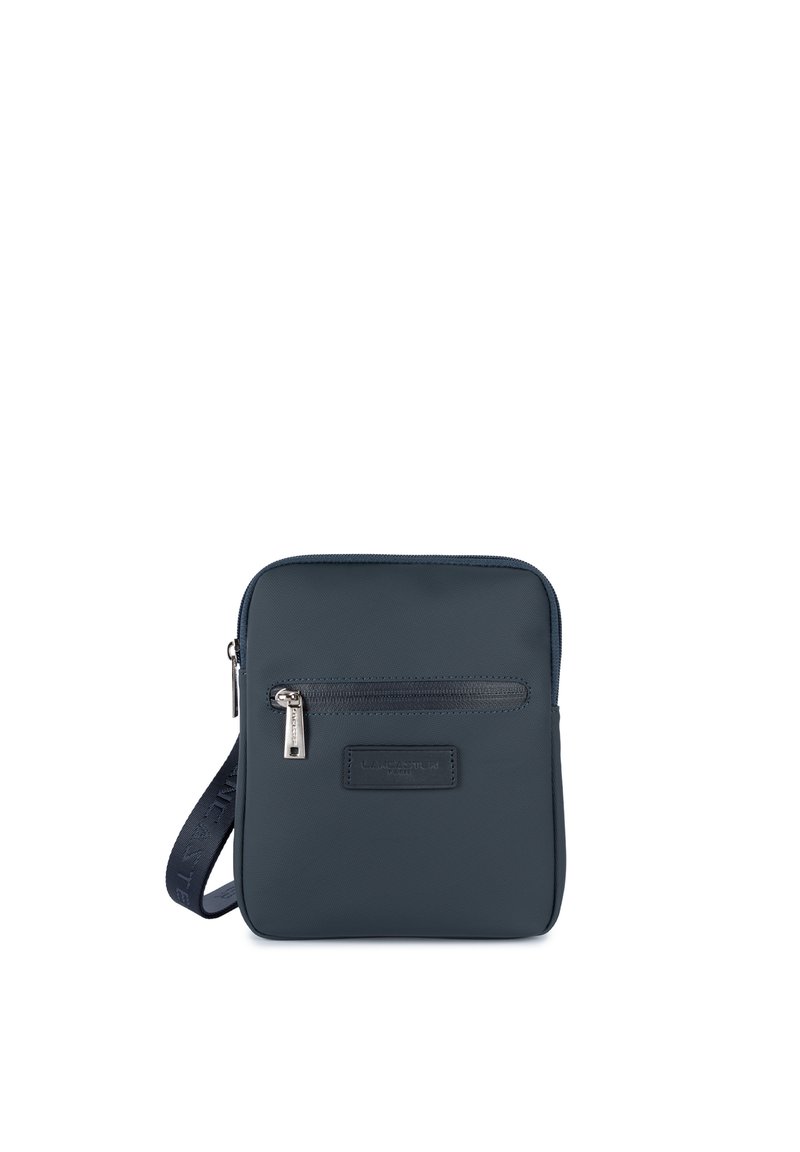Borsa a tracolla sintetica blu navy con tasca anteriore con zip, design piatto, hardware in argento e tracolla regolabile.