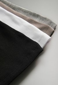 THE SET 4 PACK - Bluză cu mânecă lungă - black white light grey taupe brown
