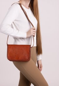 Gusti Leder Torba na ramię