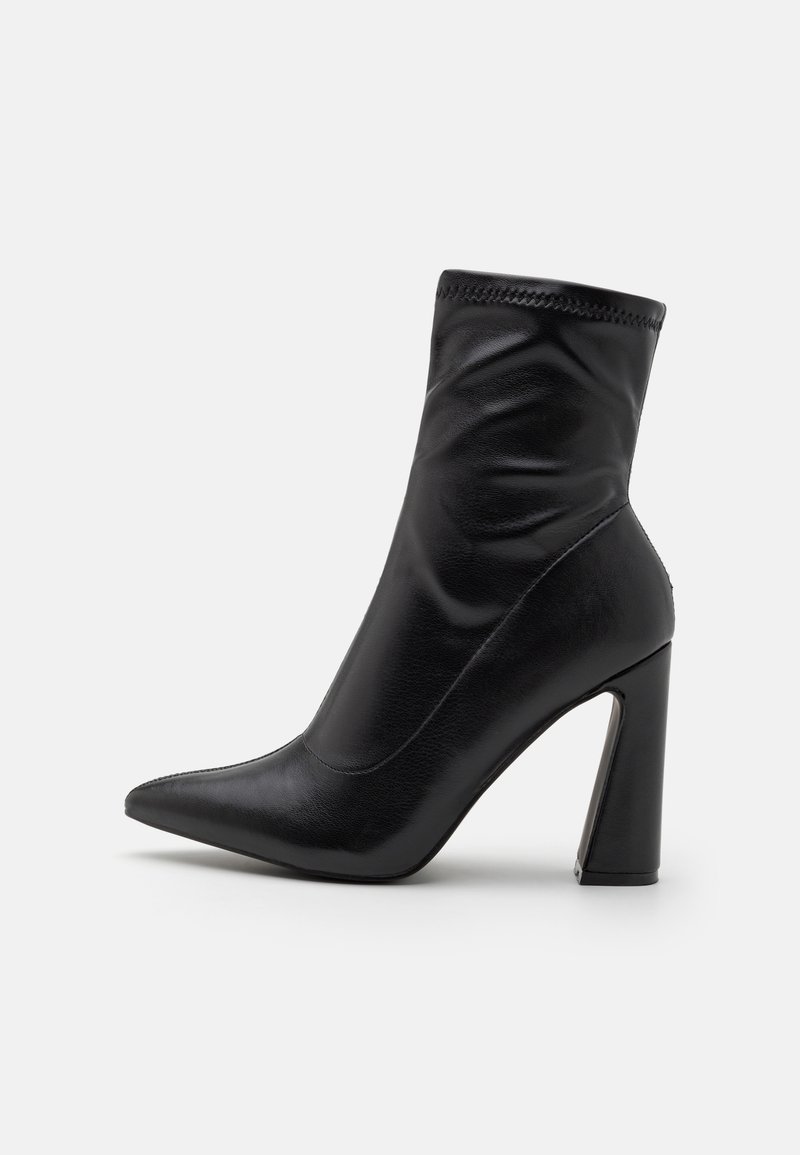 Call it Spring CHEYYENNE B.E.D FOAM - Korolliset nilkkurit - black