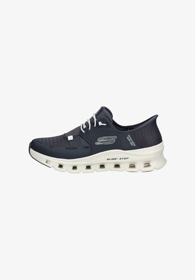 Baskets slip-on Skechers gris foncé avec lacets blancs et semelle blanche épaisse dotée de trous de coussinage Glide-Step.