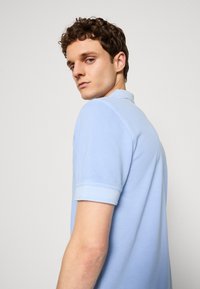 BOSS PRIME - Poloskjorter - open blue
