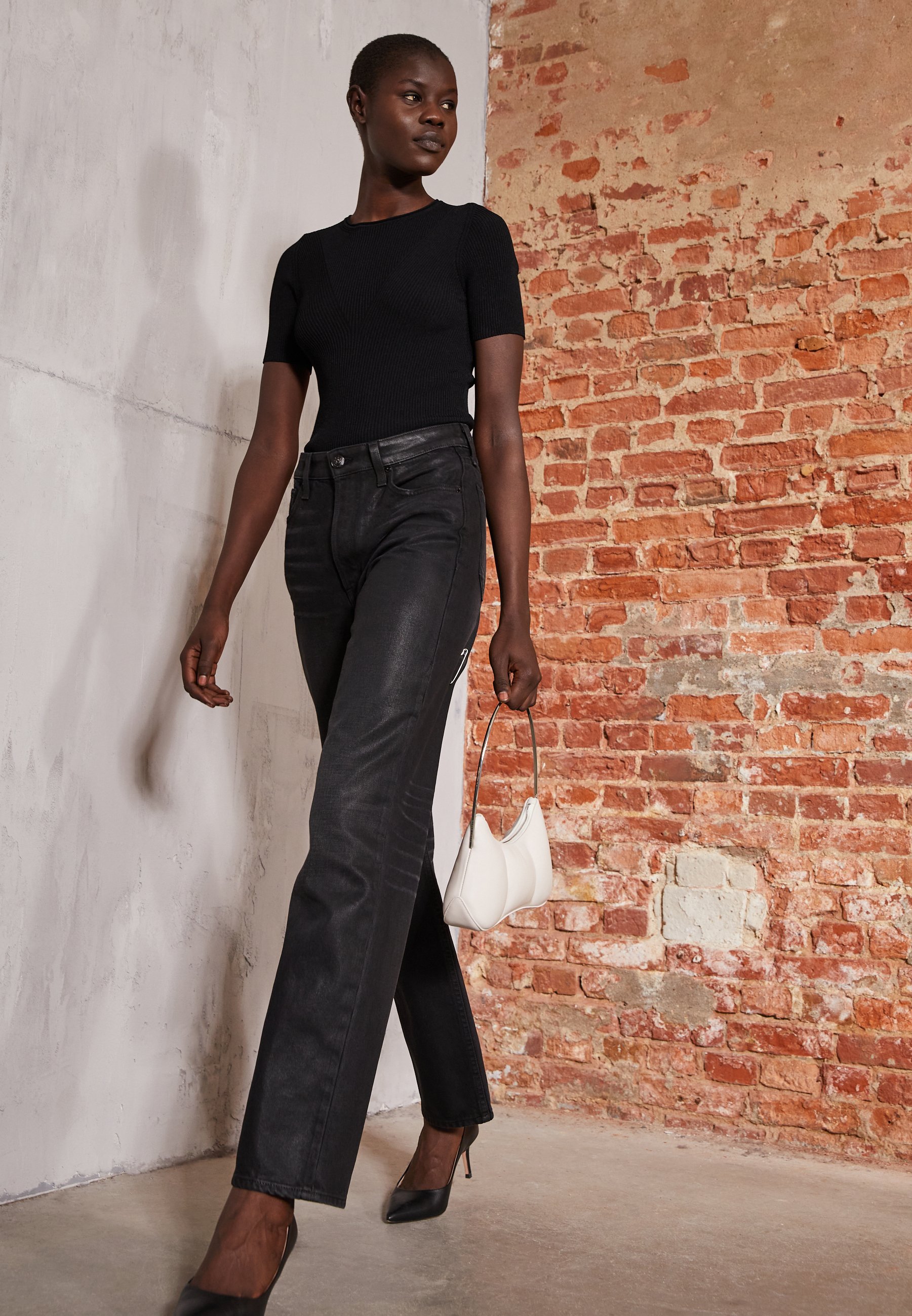 Straight leg jeans - worn black 