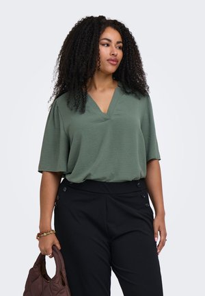 ONLY Carmakoma, CARNOEMI - Pluus - laurel wreath