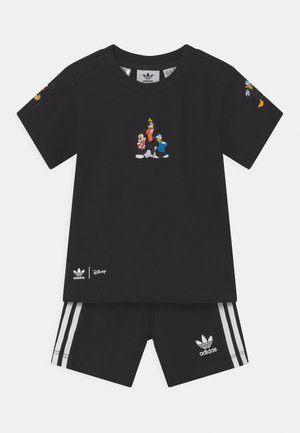 DISNEY CHARATER SHORT TEE SET - Shorts - black