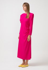 Touché Privé SHOULDER PAD LONG - Sukienka letnia