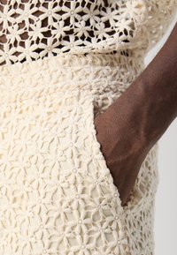 Heathe OLUROMBI SHORT SET - Poloshirts - cream