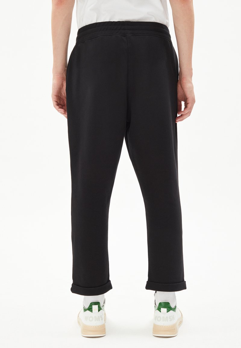 Herren Trainingsanzüge | ARMEDANGELS PAALEO Jogginghose black/schwarz - CT48351 Herren Trainingsanzüge | ARMEDANGELS PAALEO Jogginghose black/schwarz - CT48351