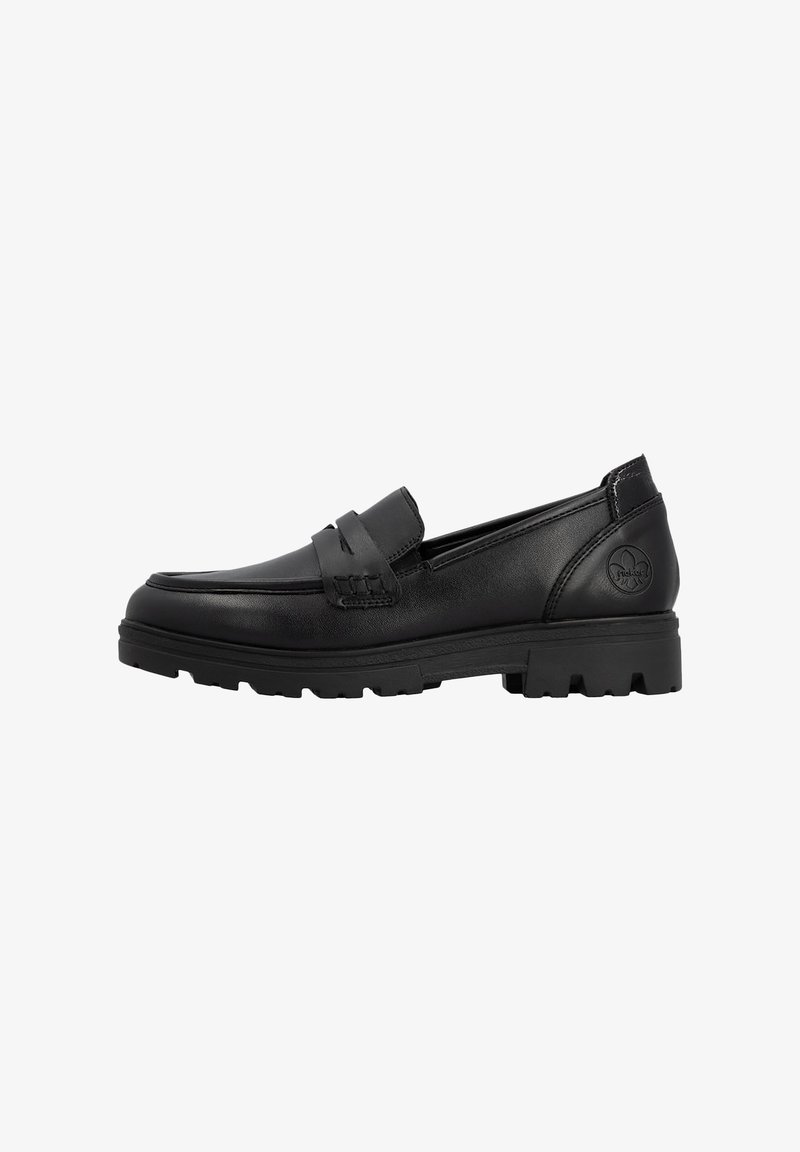 Mocassin en cuir noir avec semelle épaisse, couture moc toe, détail de bride et logo embossé au talon, vue de côté.