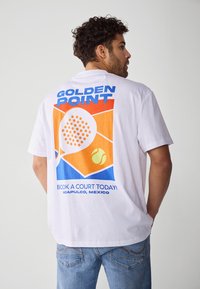 Pier One - Print T-shirt - bright white Thumbnail Image 1