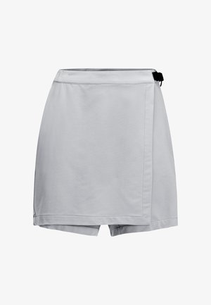 Graue Wickelhorts aus leichtem Stoff mit glatter Textur, schrägem Saum und einem verstellbaren schwarzen Schnallenverschluss an der Taille.