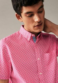 Next SHORT SLEEVE - REGULAR FIT - Pluus - pink