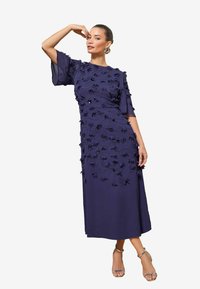 Love & Roses PETITE FIT - 3D FLORAL SLEEVE MIDI  - Päevakleit - blue