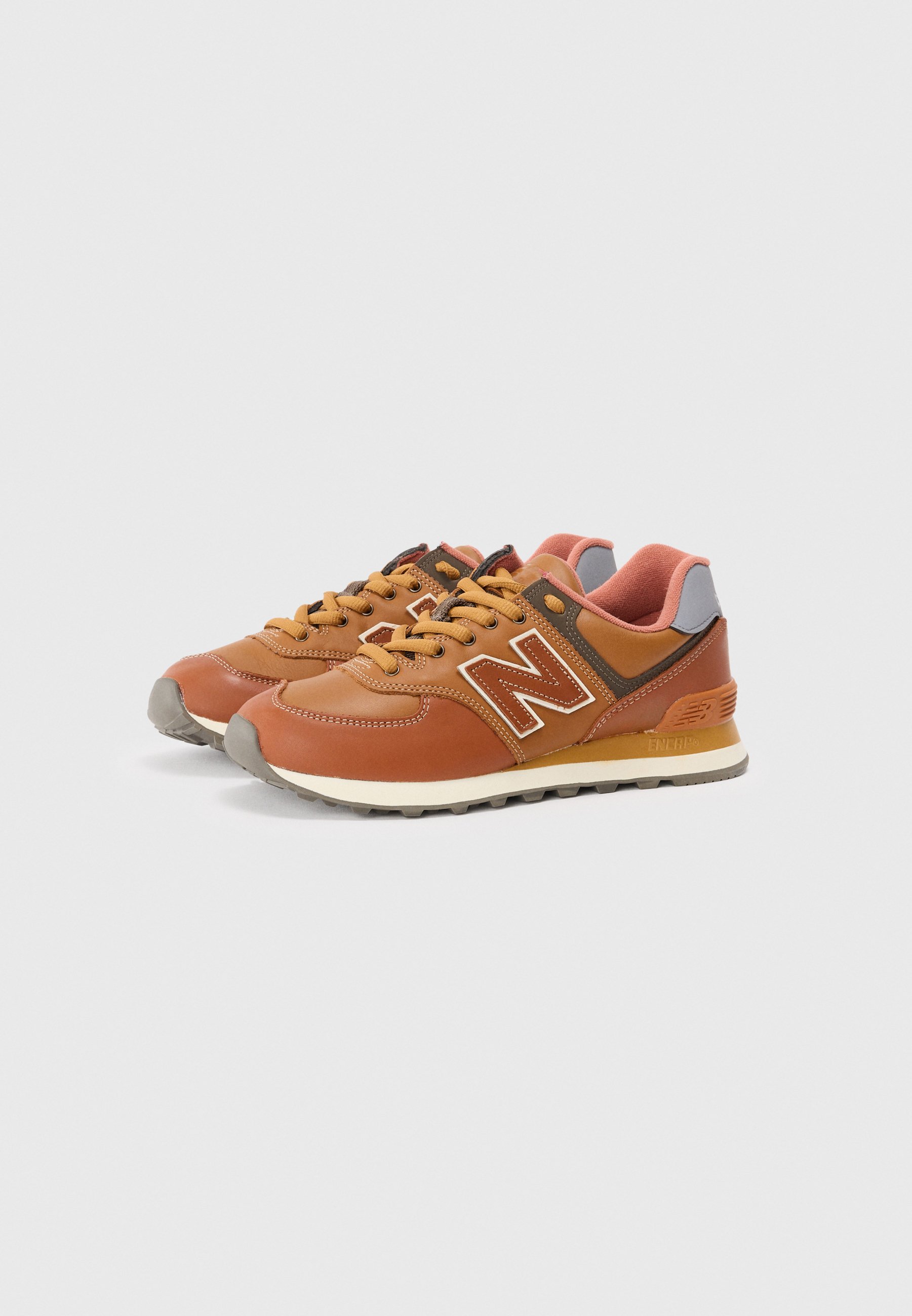 ちゃいろ New Balance U574 UNISEX - Sneakersy niskie/brązowy - Zalando.pl