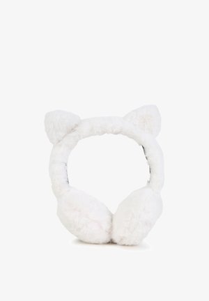 Paraorecchie bianchi e soffici con orecchie di gatto attaccate sulla parte superiore, progettati per calore e stile giocoso.