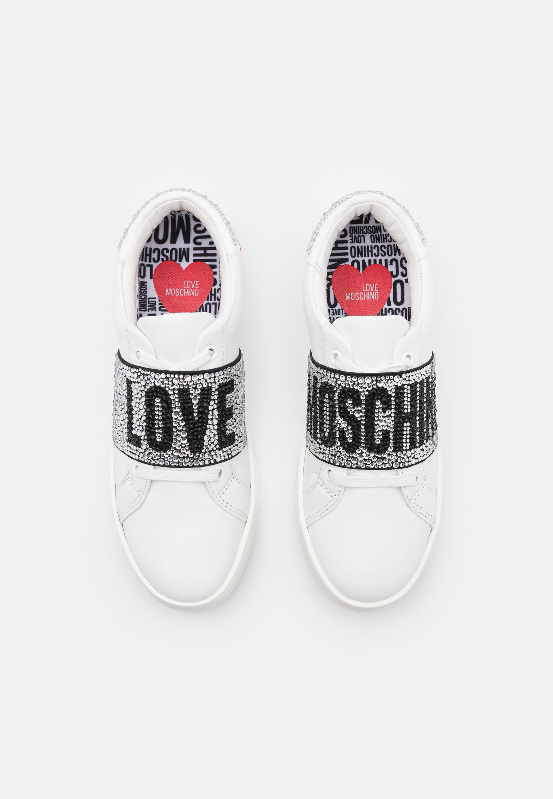 moschino baby trainers