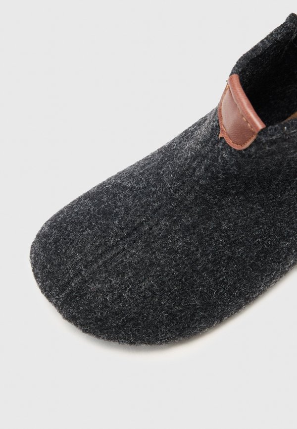 UDDEBO UNISEX – Slipper – asphalt