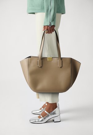 KARL LAGERFELD FOREVER EAST WEST TOTE - Shopping bag - nougat