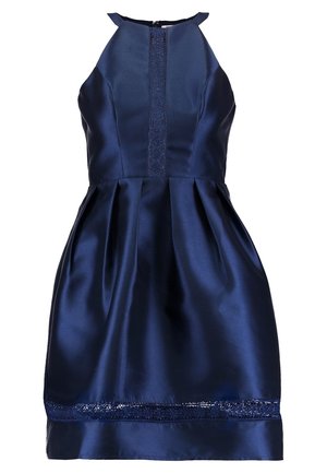 Marineblaues ärmelloses Satinkleid mit hohem Ausschnitt, vertikalem Spitzenbesatz in der Mitte, tailliertem Schnitt und Spitzenbesatz am Saum.