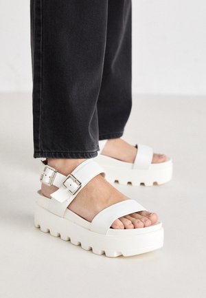 MIYAH CHUNKY PLATFORM - Sandály na klínu - white