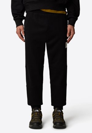 FINE - Pantalones deportivos - tnf black
