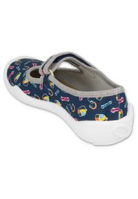 Befado Baleriny z zapięciem