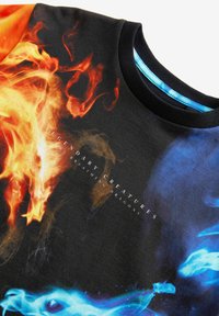 Next ALL OVER SHORT SLEEVE STANDARD - T-shirt med print - black dragon fire