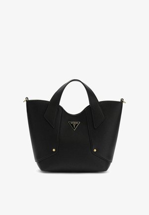 Borsa tote in pelle nera con texture, manici corti, borchie color oro e una targhetta triangolare con il logo Guess USA al centro frontale.