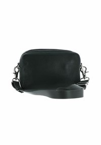 Sac en cuir noir texturé à bandoulière avec fermetures métalliques et bandoulière réglable, de forme rectangulaire, avec deux compartiments zippés.