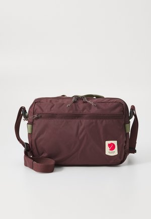 HIGH COAST CROSSBODY UNISEX - Skulderveske - blackberry