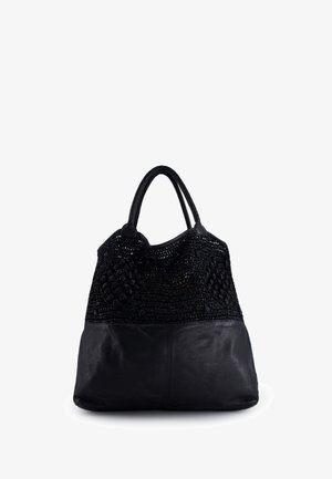 Schwarze Tragetasche mit einem gewebten oberen Abschnitt mit strukturiertem Muster und einem glatten Lederboden; doppelte Griffe für einfaches Tragen.